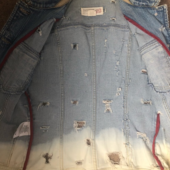 Light blue Denim jacket turned bleached vest - Picture 4 of 5